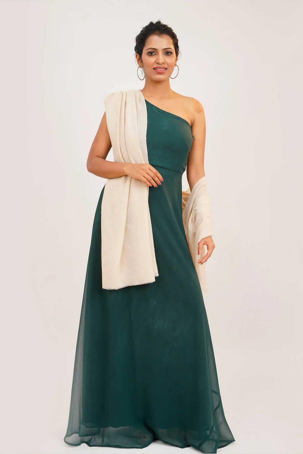 Urzuv_Product_Ivory_Pashmina_Stole_1_1600x2400