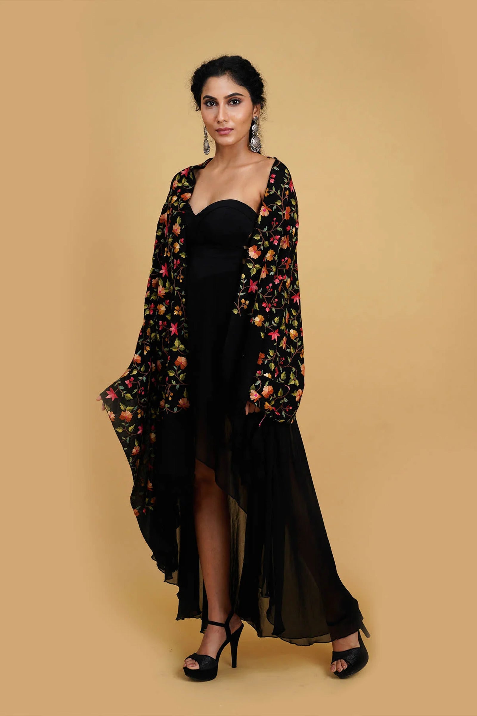 Urzuv_Product_Midnight_Black_Aari_Stole_3_1600x2400