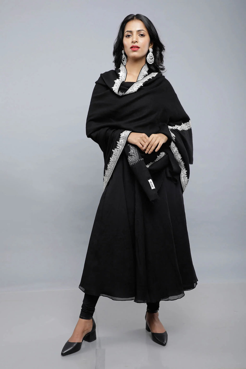 Urzuv_Product_Midnight_Black_Shawl_1_1600x2400