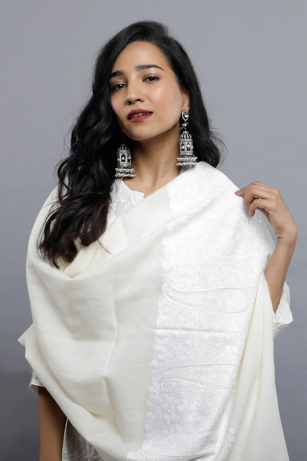 Urzuv_Product_Off_White_Aari_Stole_1_1600x2400