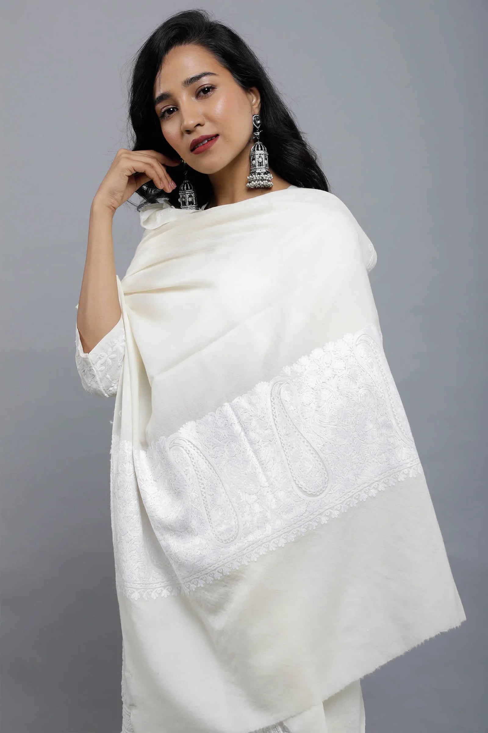 Urzuv_Product_Off_White_Aari_Stole_2_1600x2400