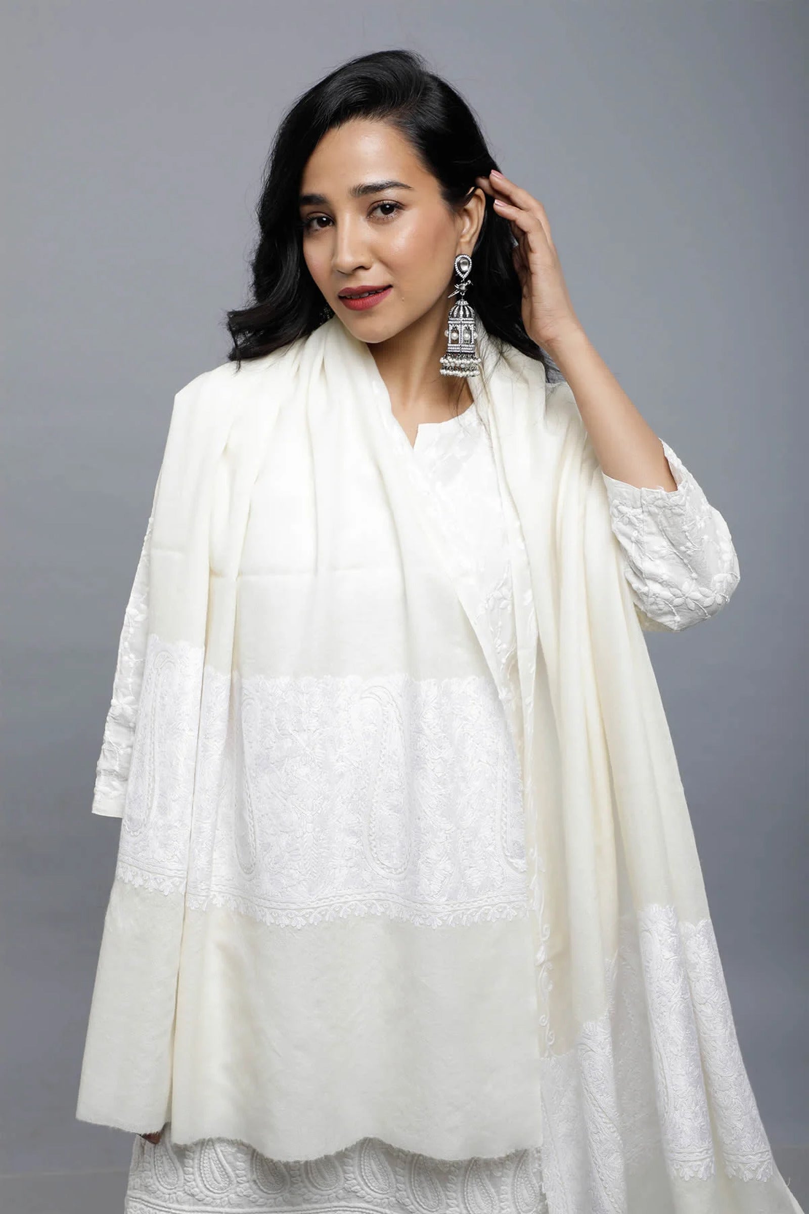 Urzuv_Product_Off_White_Aari_Stole_4_1600x2400