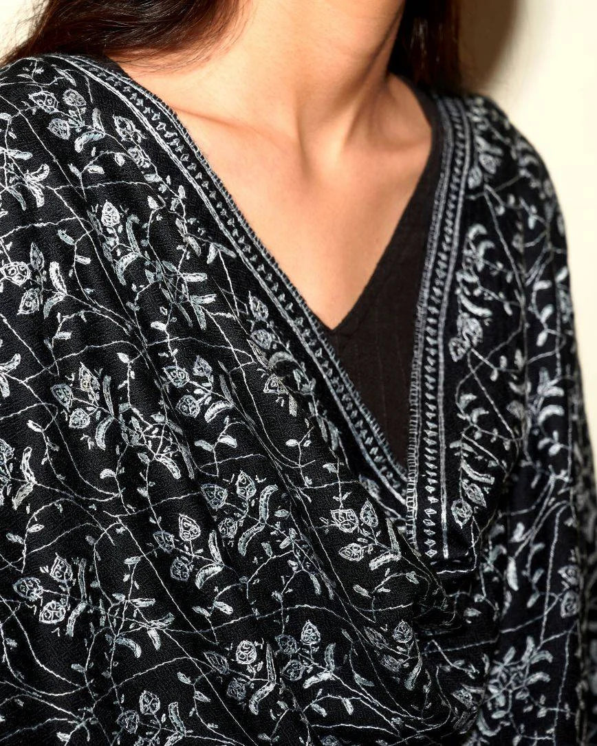 Black Jaal Embroidered Stole (2)