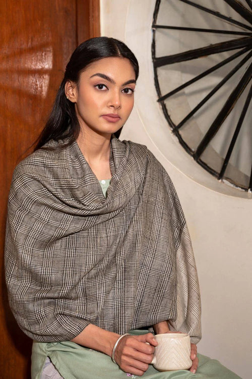 Black Shawl Shoot00219