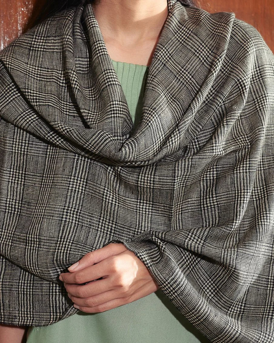 Black Shawl Shoot00277