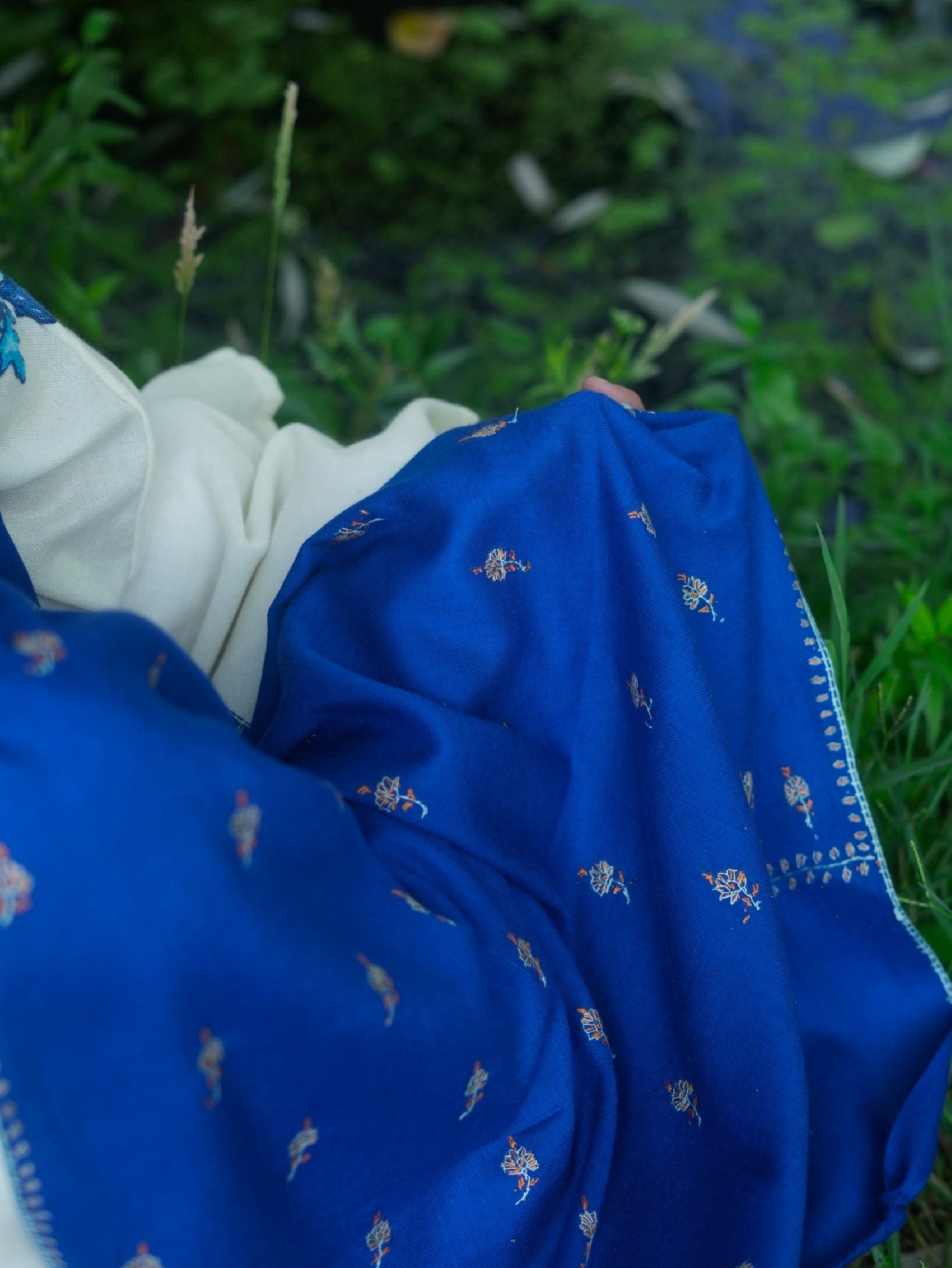 Royal Blue Embroidered Woollen Stole